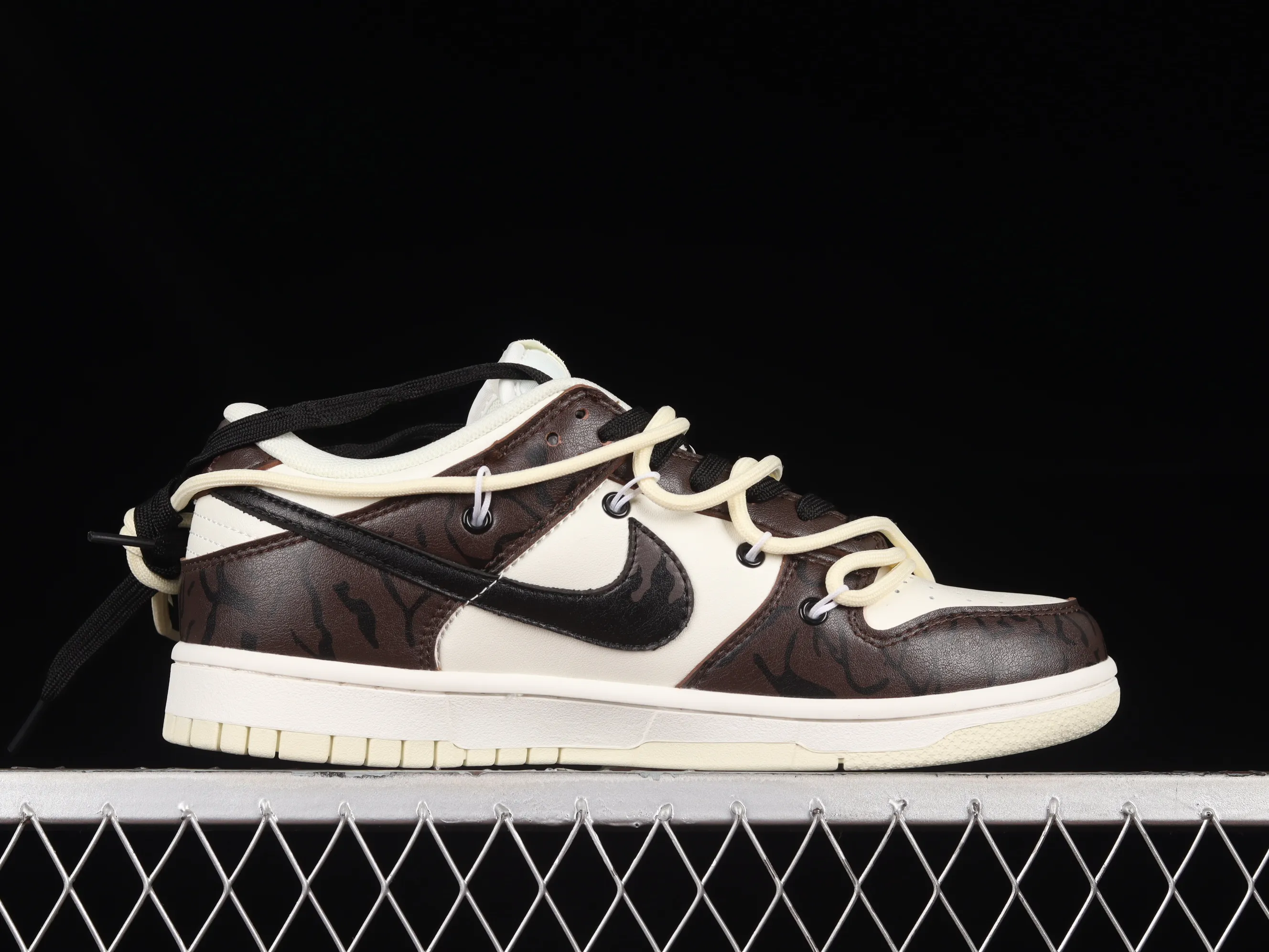 All Categories Nk SB Dunk Series Nk SB Dunk Low Low-top Sneakers Nk Dunk Low "Coconut Milk" Mocha Brown Customized version of deconstructed strap casual sneakers DJ6188-100